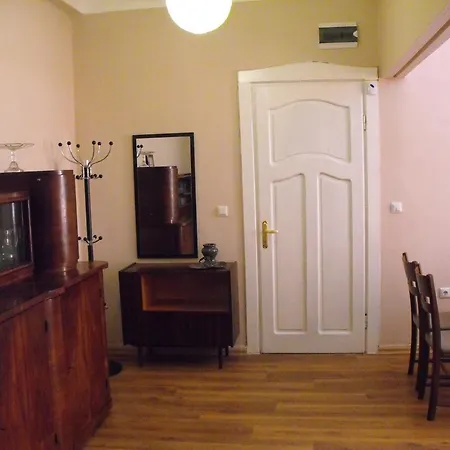 Julia Garden 아파트