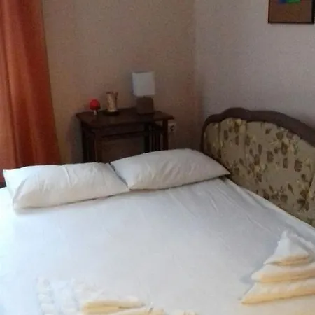 Julia Garden 아파트 *